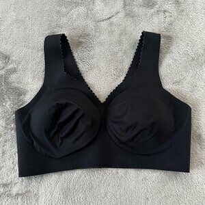 Black Supportive Everyday Bra